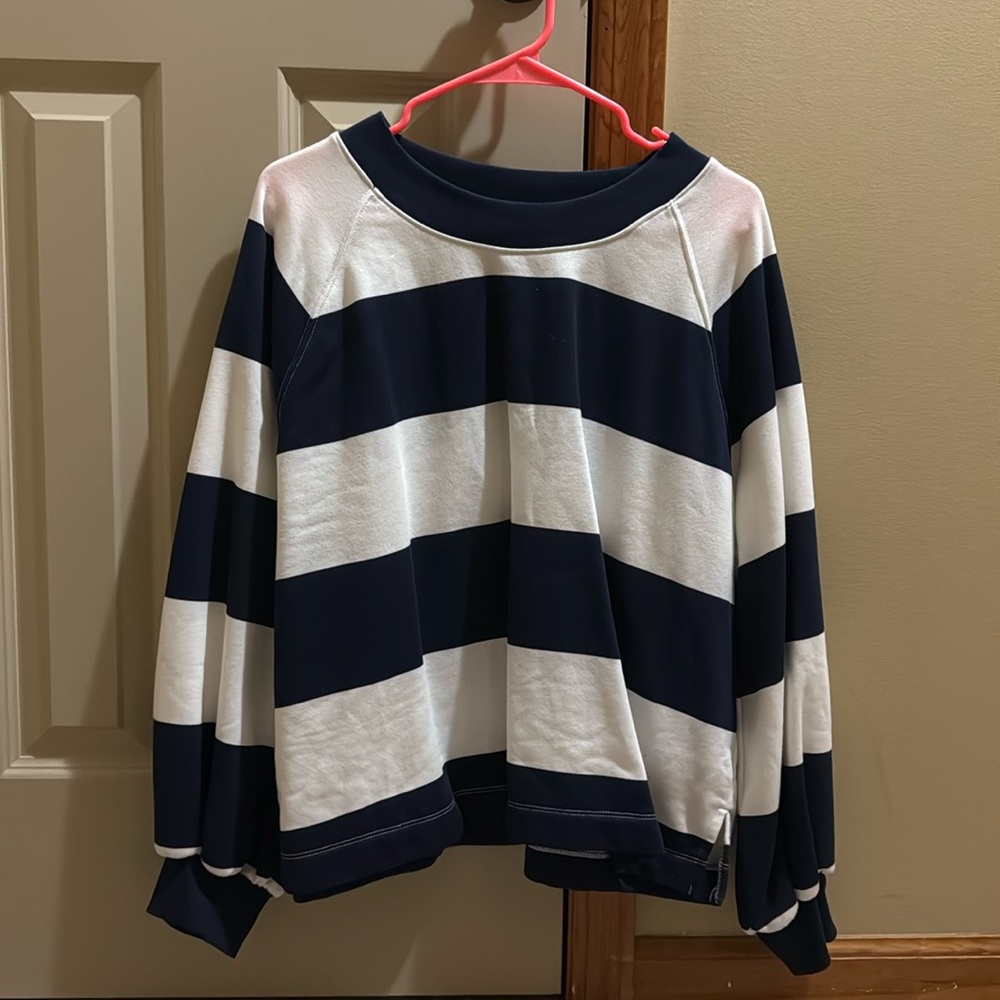 Old Navy Cropped Crewneck